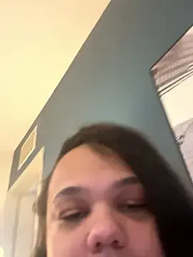 Titslightskin  live sex cam
