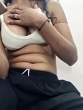 Divyanshii_hott  live sex cam