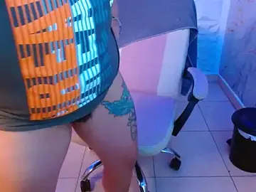 Snowflake_xxx  live sex cam