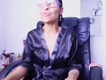 Aries_Mature  live sex cam