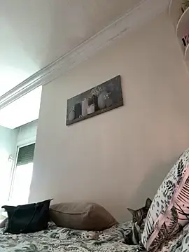 IRIS-GIRL  live sex cam