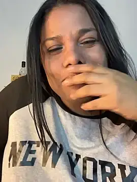 Rashell1_Queen  live sex cam