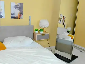 Sinti_Phillips  live sex cam