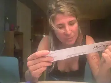 Lindy94  live sex cam