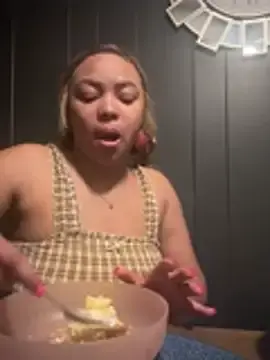 Nuttybutter999999  live sex cam