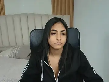 Shaneelle  live sex cam