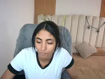 Shaneelle  live sex cam