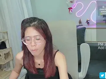 Littlemiilk  live sex cam