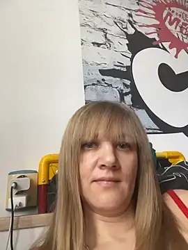 SonyaJohnns  live sex cam