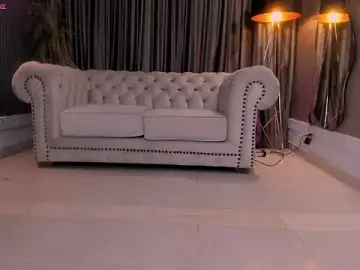 Karlie_small  live sex cam
