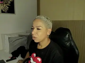 Summer_night_  live sex cam