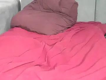 NinaLeeone  live sex cam