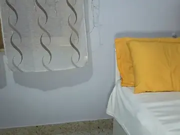 TinyMika  live sex cam
