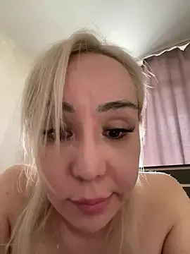 Yulianna_Smith  live sex cam