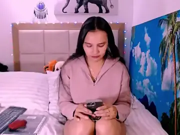 Valentina_hearts  live sex cam