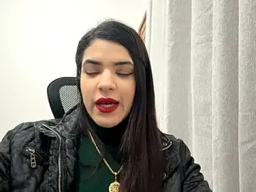 EarthaVaquero  live sex cam