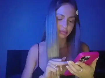 Koraliva  live sex cam