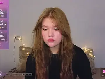 LaseyMoon  live sex cam