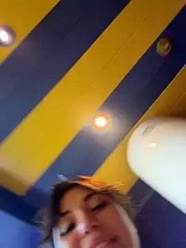 SilkyMira  live sex cam