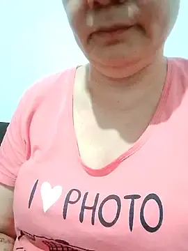 Loirinhasafada2027  live sex cam