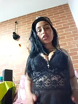 LunaRouuse_  live sex cam