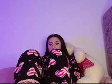 Fluffy_peit16  live sex cam
