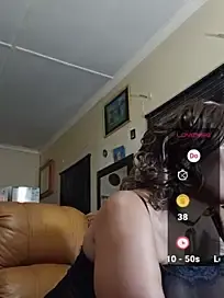 Gucci_Bx  live sex cam
