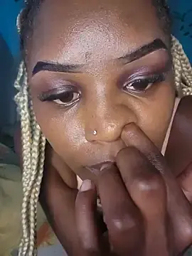 TrishaXo  live sex cam