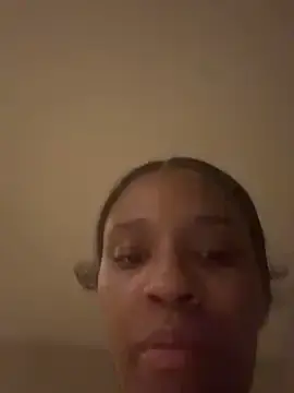YeahhhitsBreezy  live sex cam
