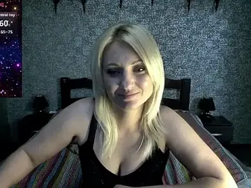 Annagreeneyess  live sex cam