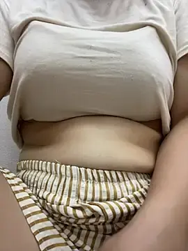 Milk_Mom99  live sex cam