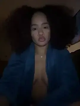 Izaferra  live sex cam