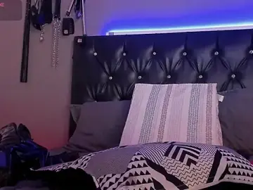 MariaGaitan  live sex cam