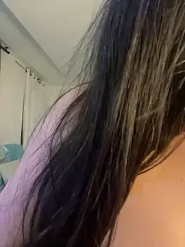 Saanvi21  live sex cam
