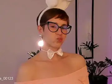 Cuddlingbunny  live sex cam