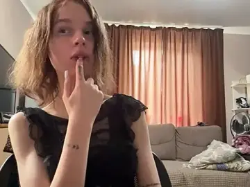 Mivique  live sex cam