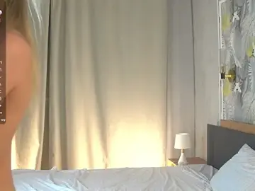 AubreyHoltry  live sex cam
