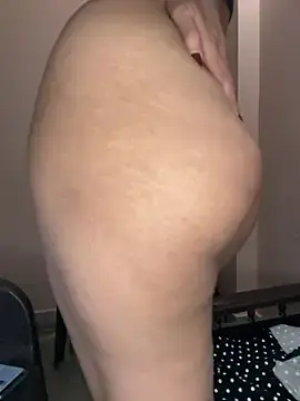 Curvey_Girl  live sex cam