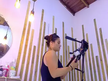 Jennifer_Vega1  live sex cam