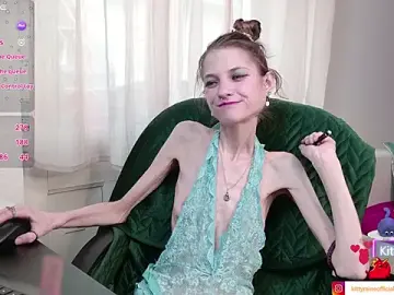 KittyRaine  live sex cam