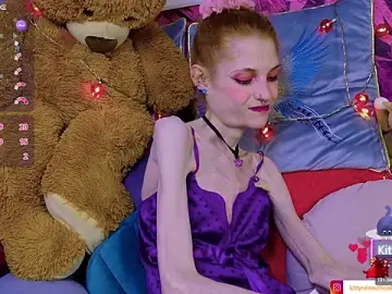 KittyRaine  live sex cam