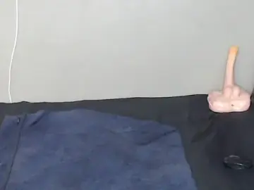 TrishahXo  live sex cam