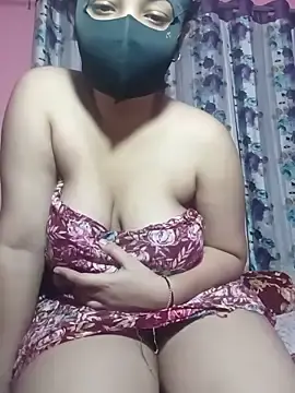 Juulliiee  live sex cam