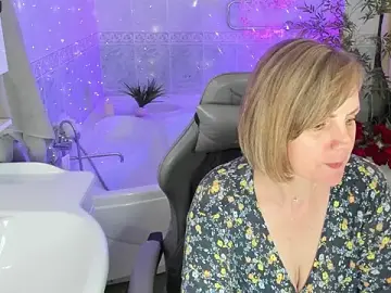 BettyGibsonn  live sex cam