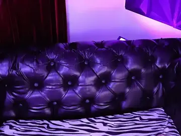 Chiara_Stone  live sex cam