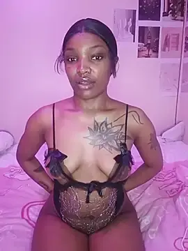 FreakyBellah  live sex cam