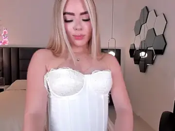 JuanitaClay  live sex cam