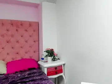 Roussedelatorre  live sex cam