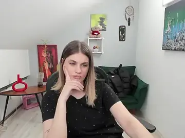 SarahOween  live sex cam