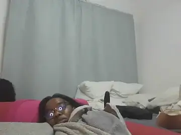 Sexxybella27  live sex cam